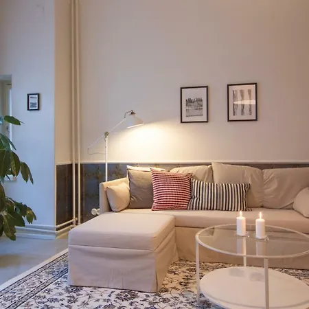 2ndhomes Pietarinkatu 3 *
