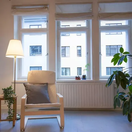 Huoneisto 2ndhomes Pietarinkatu 3